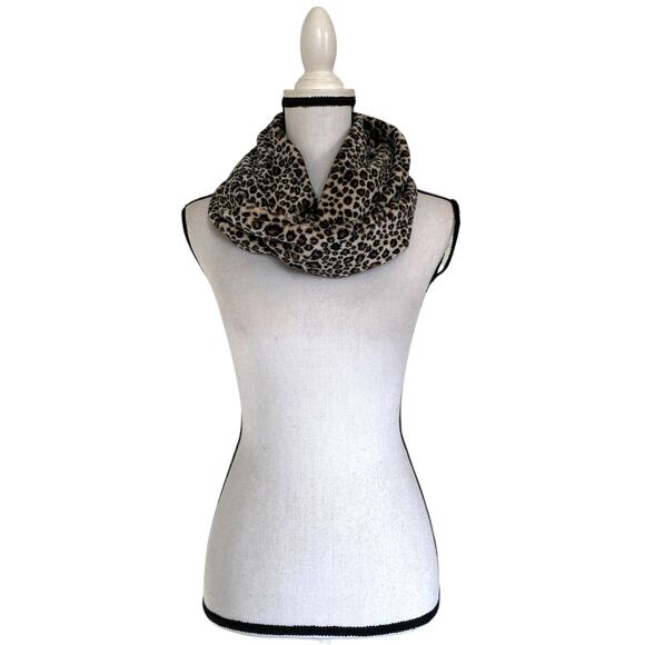 Leopard Print Plush Infinity Scarf Cozy Soft Neck warmer Animal Print - Picture 5 of 8